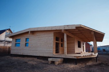 Modern çevre dostu malzemeler. Kereste evi. Ekolojik ahşap evlerin inşası. İpotek, borç, rüya ev. Özel kır evi. İç mekan. Oturma odalarının yerleşimi.
