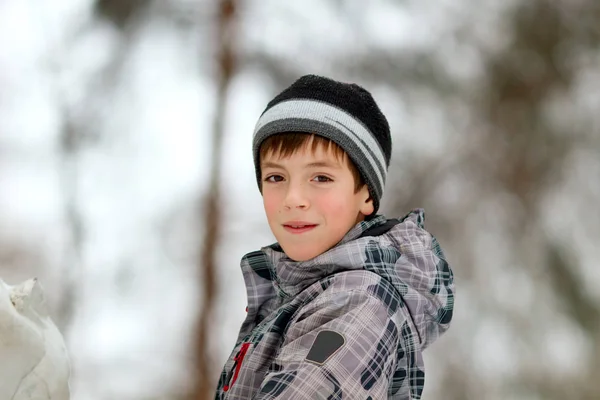 Vinter Porträtt Ung Pojke Parken — Stockfoto
