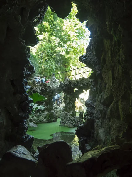 Sintra. Şaşırtıcı ve mistik park Quinta da Regaleira