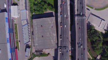 Trafik büyük Askılı köprü.