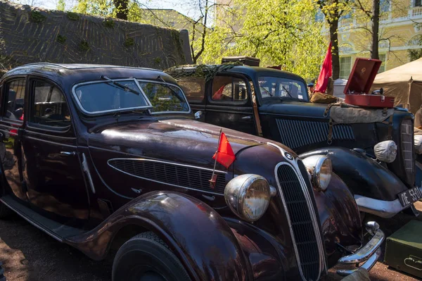 9 Mayıs 2019, Rusya, St. Petersburg. Ulusal eylem Ölümsüz alay . Askeri retro arabaların sergisi. Zafer Bayramı'na adanmış şehir tatili