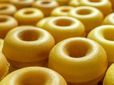 Yakın çekim yansıma grubunun tereyağı süt çörek pişirdim.