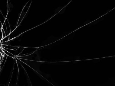 Kırık cam doku siyah arka plan üzerine. İzole gerçekçi kırık cam etkisi.