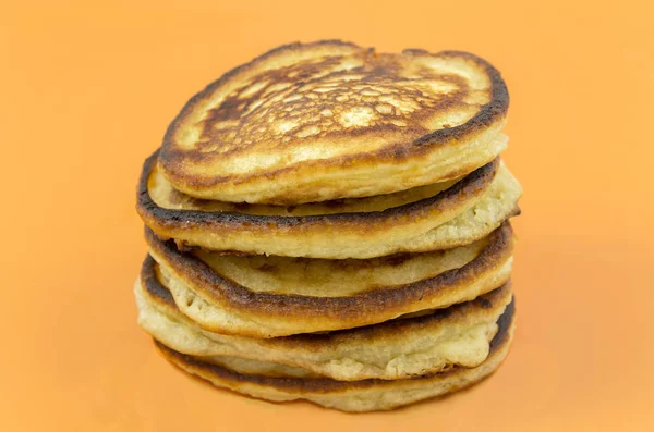 Pile Delicious Fresh Oil Bearing Thick Pancakes Yellow Background — Stock Photo, Image