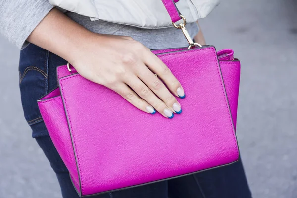 Hand Girl Fashionable Stylish Handbag Pink Manicure — Stock Photo, Image