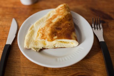 Kahvaltı Sağlıklı gıda omlet bıldırcın yumurtası üzerinden