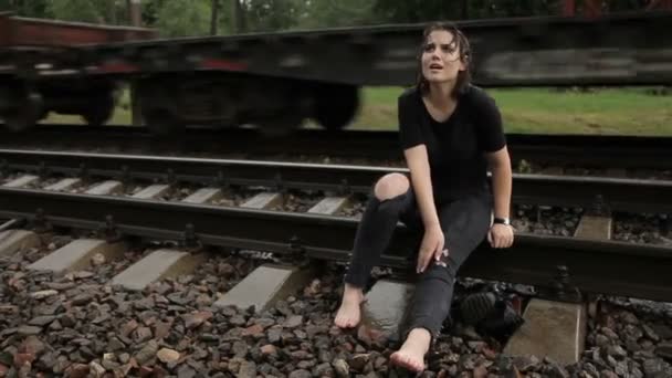 Självmord på järnvägen — Stockvideo