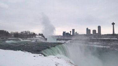 Niagara Şelalesi - Niagara Nehri üzerinde karmaşık şelaleler