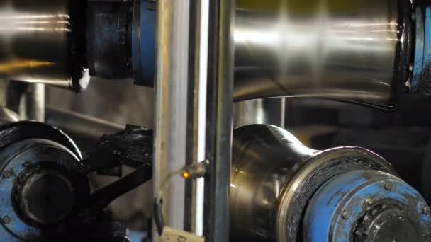 Tecnologia de produção de tubos de metal — Vídeo de Stock