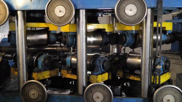 Máquina de laminación de tubos de metal — Vídeos de Stock