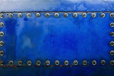 Mavi cıvatalı metal levha. Vidalı metal plaka dokusu
