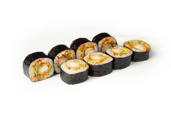 Rolo Sushi Com Camarão Frito Caviar Uma Placa Branca Sushi — Fotografia de Stock
