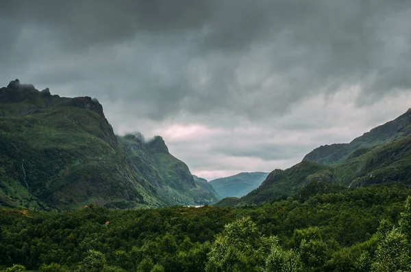 Gyönyörű Kilátás Hegyekre Lofoten Szigetek Norvégia — Stock Fotó