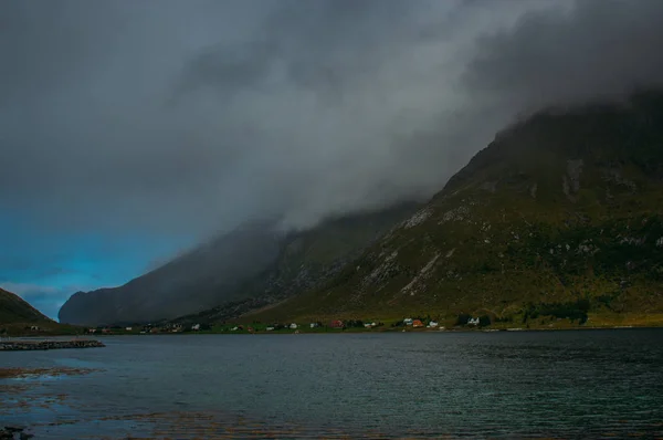 Nádherný Pohled Osady Hory Lofoten Ostrovy Norsko — Stock fotografie