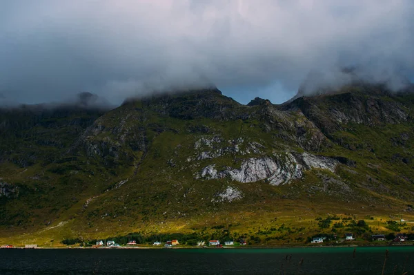 Gyönyörű Kilátás Település Hegyek Szigetek Lofoten Norvégia — Stock Fotó