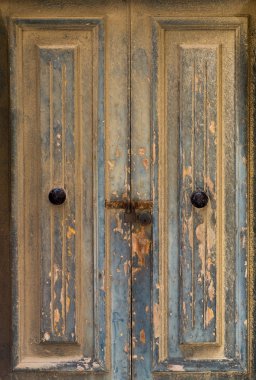 Valletta, Malta için boya ile eski sarı kapı