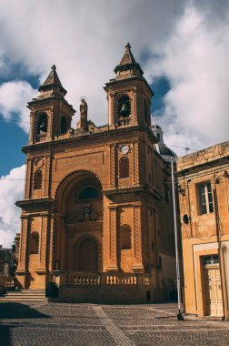 Marsaxlokk Parish Kilisesi, Malta önüne görüntülemek