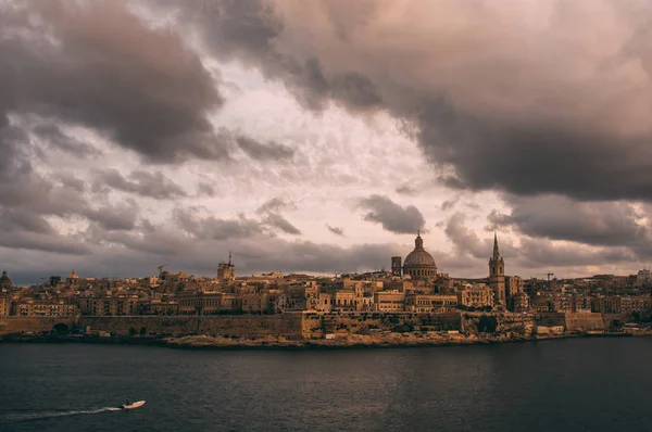 Krásný Výhled Sliemy Valletty Maltě Večer Panny Mount Carmel Bazilika — Stock fotografie