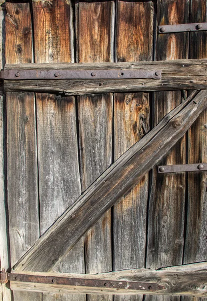 Старою Дерев Яною Вивітрюванню Двері Сарай — стокове фото