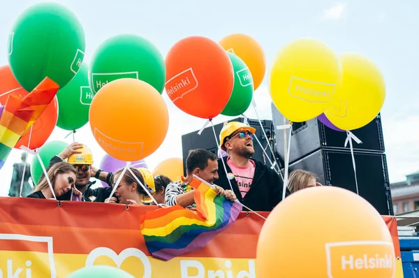Helsingfors Finland Juni 2018 Personer Med Ballonger Helsingfors Pridefestivalen Senaten — Stockfoto