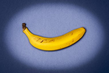 Muz üzerinde th mavi