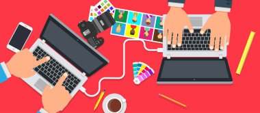 Yaratıcı ofis takım insanlar tasarım. İş takım çalışması başarı vektör arka plan. Teknoloji işbirliği kavramı illüstrasyon düz beyin fırtınası. Profesyonel çözüm proje işi. Ortaklık fikri.