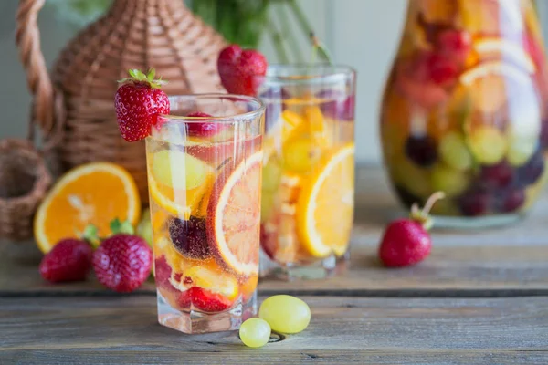 Traditional Summer Drink White Sparkling Wine Sangria Homemade Refreshing Fruit — Stock Photo, Image