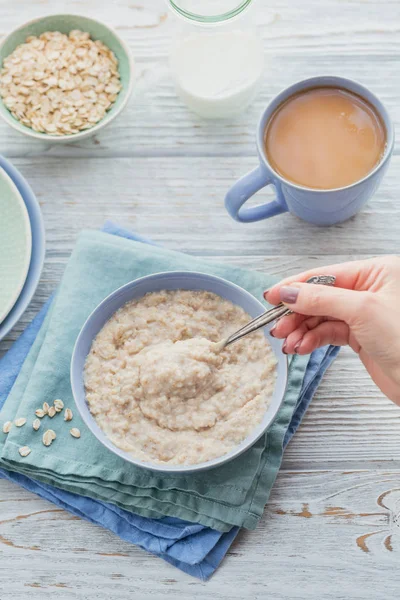 Oatmeal Porridge Bowl Tea Milk White Wooden Background Healthy Nutritious — Stock Photo, Image