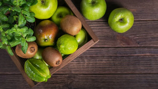 Fondo Alimentario Saludable Concepto Comida Saludable Frutas Verdes Frescas Caja — Foto de Stock