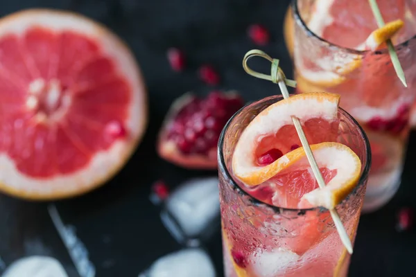 Grapefruit Pomegranate Cocktail Mocktail Refreshing Summer Drink Crushed Ice Sparkling — Stock Photo, Image