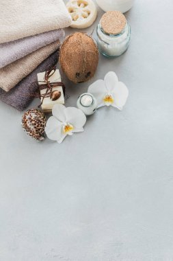 Hindistan cevizi yağı, deniz tuzu, havlu ve handmad ile Organik kozmetik