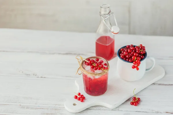 Glass Jar Red Currant Soda Drink White Wooden Table Summer — Stock Photo, Image