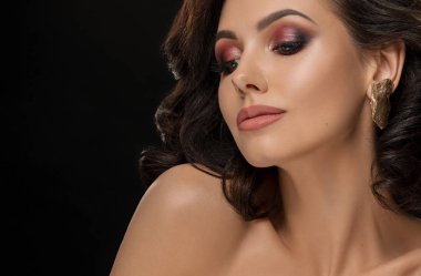 Güzel model uzun kirpik göz farı parlayan ile.