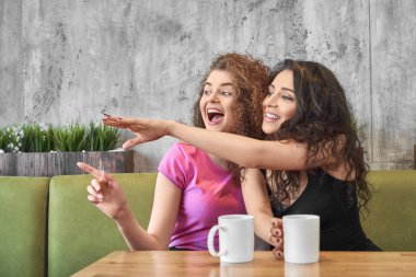 Eğlenceli birlikte mutlu, güzel kız orgazm.