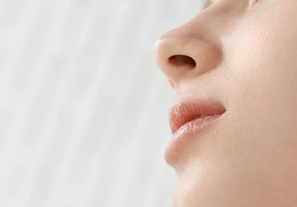 Close up of face and lips of beautiful woman. — Stock Photo, Image