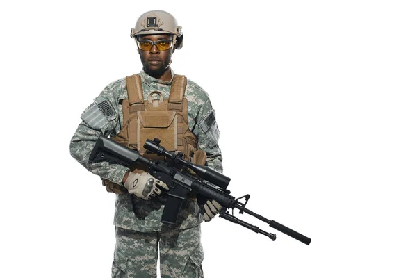 Soldado americano serve no exército, ouve ordens . — Fotografia de Stock
