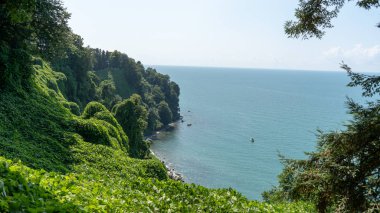Karadeniz'de Manzara Yüksek Uçurumu Oluşturur