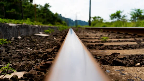 Dağda yüksek demiryolu