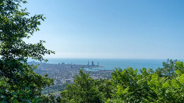 Batum'un dağdan görünümü