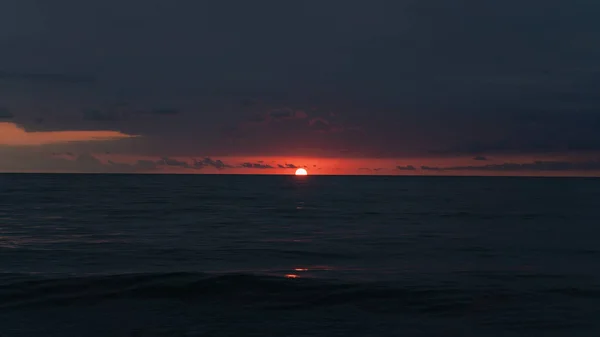 Akşam deniz günbatımı