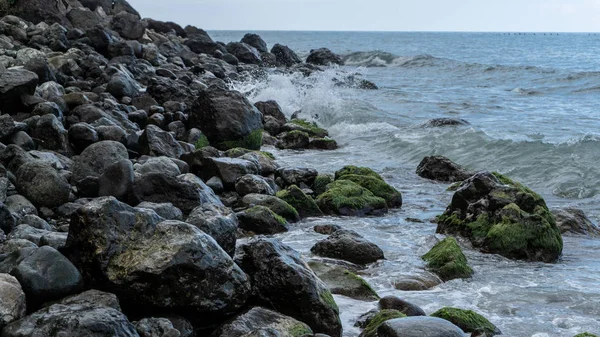 Pedras Junto Mar Numa Tempestade — Fotografia de Stock