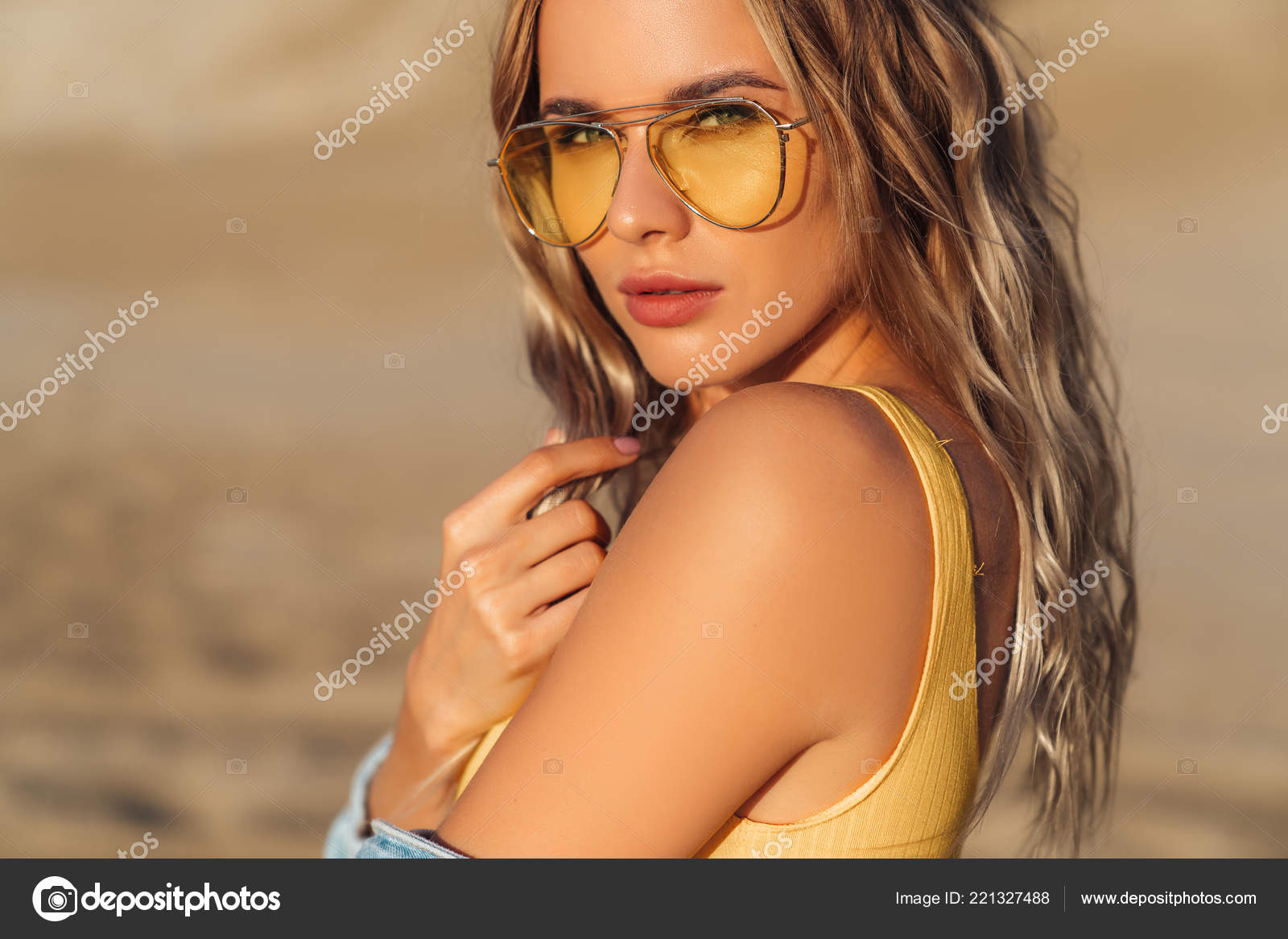 Удивительное девушке Удивительное девушке