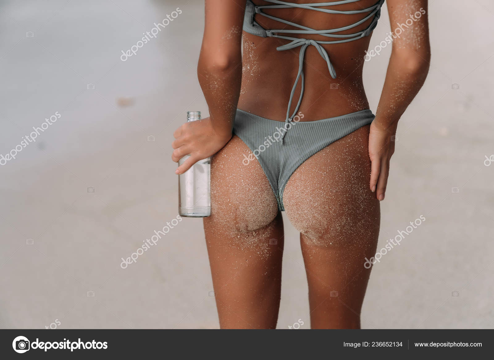 Sexy Tan Booty