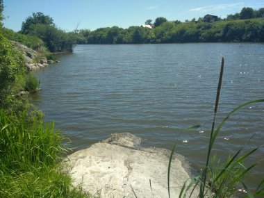 Gölü akşam, güneşli bir akşam, güze Nehri Vadisi