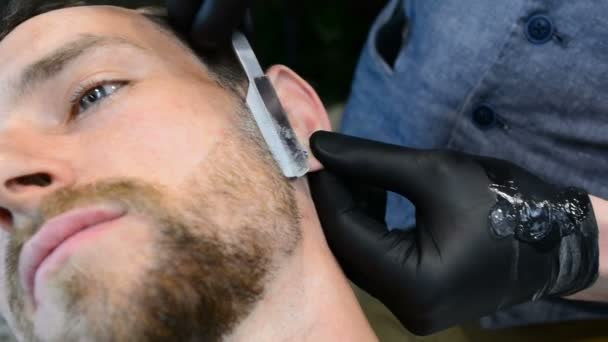 Corte Barba Con Afeitado Afeitar Recto Cierre Barba Afeitada Peluquería — Vídeos de Stock