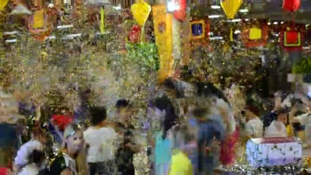 MOSCOVA, RUSIA - 15 IULIE 2018: Copiii se distrează la festivalul mâncării vietnameze — Videoclip de stoc