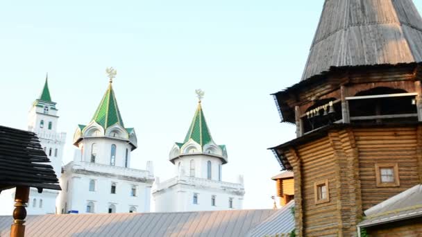 俄罗斯莫斯科 Izmailovo 的克里姆林宫 Izmailovsky 克里姆林宫是最丰富多彩 最有趣的城市地标之一 包括博物馆 集市和市场 — 图库视频影像
