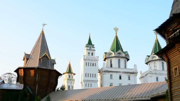 俄罗斯莫斯科 Izmailovo 的克里姆林宫 Izmailovsky 克里姆林宫是最丰富多彩 最有趣的城市地标之一 包括博物馆 集市和市场 — 图库视频影像