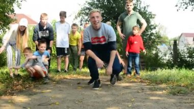 Pereslavl-Zalessky, Rusya Federasyonu, Sentember 2018: Çocukların evde çocuk oyun.