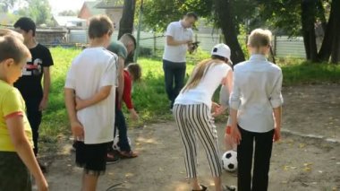 Pereslavl-Zalessky, Rusya Federasyonu, Sentember 2018: Çocukların evde çocuk oyun.